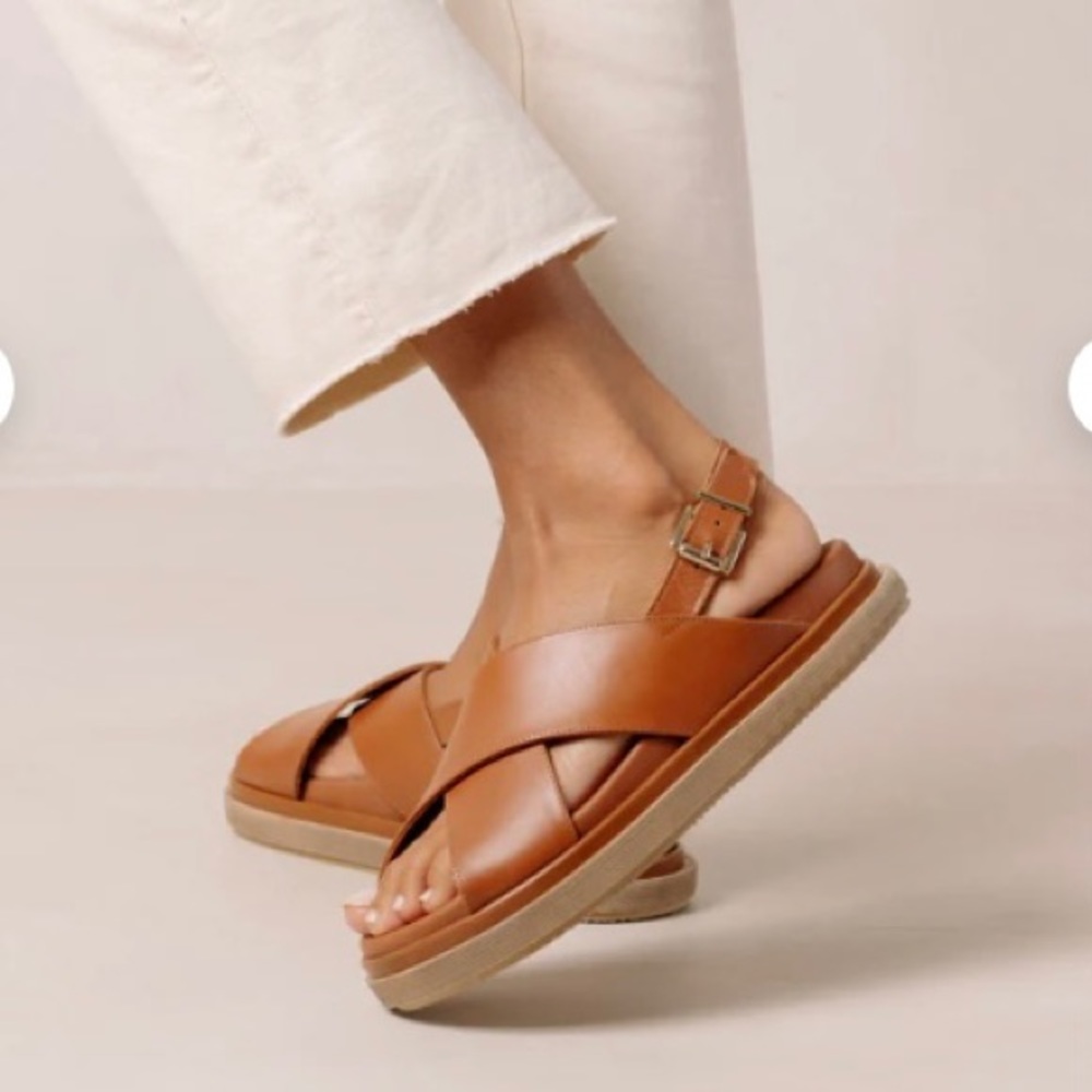 ALOHAS Tan Leather Sandals